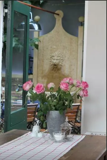 マーストリヒト Artagnan Bed & Breakfast